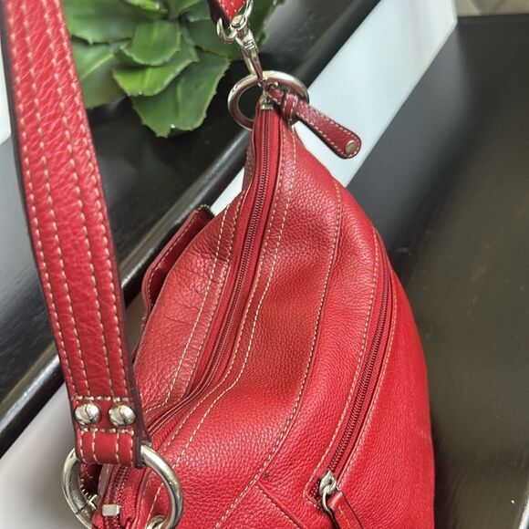 Tignanello Pebbled Leather Red Crossbody Shoulder Bag – Multiple Compartments - Picture 7 of 12